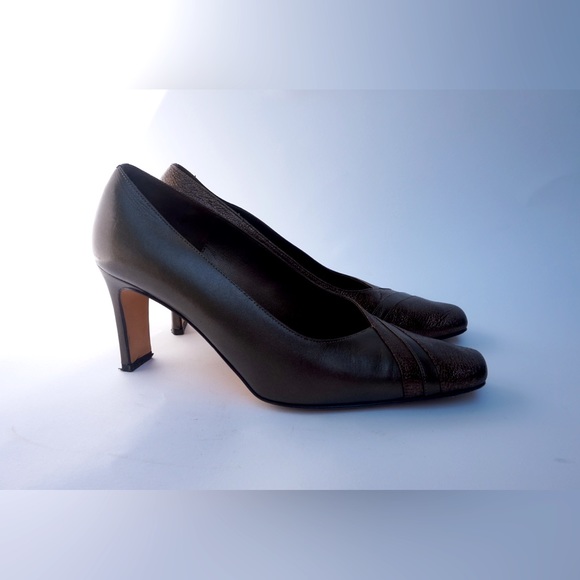 ROBERTO CAPUCCI Copper Brown 2 Tone 3" Pumps - Picture 7 of 8